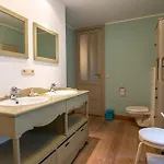 Feriehus Spacious 7-bed House In