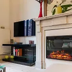 Feriehus Spacious 7-bed House In