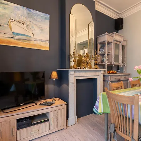 Сasa de vacaciones Spacious 7-bed House In