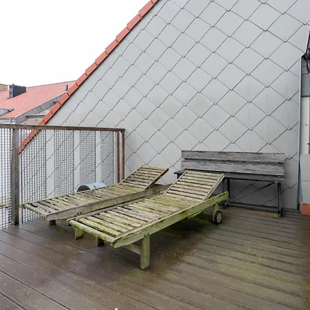 Spacious 7-bed House In Nyaraló Ostende