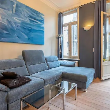 Spacious 7-bed House In Dom wakacyjny Ostenda